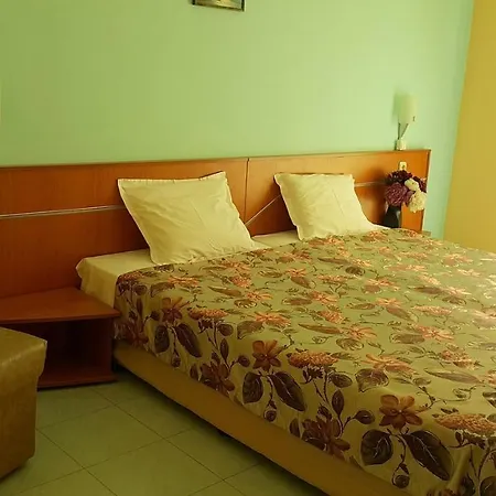 Family Hotel Cristal Hotel Ravda